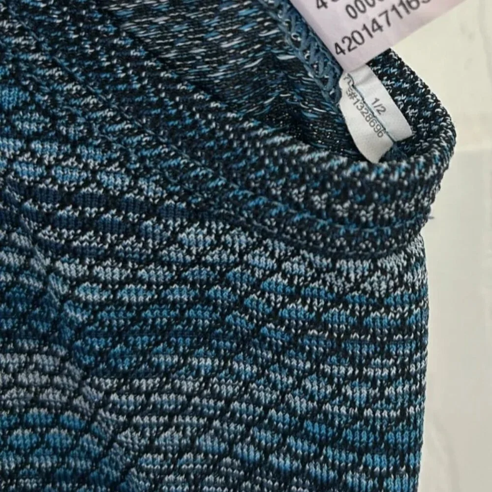 Under Armour Women’s Size Med Heat Gear Loose Hoodie Sleeveless Athletic Top - Picture 3 of 6